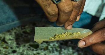 how to smoke weed without a pipe